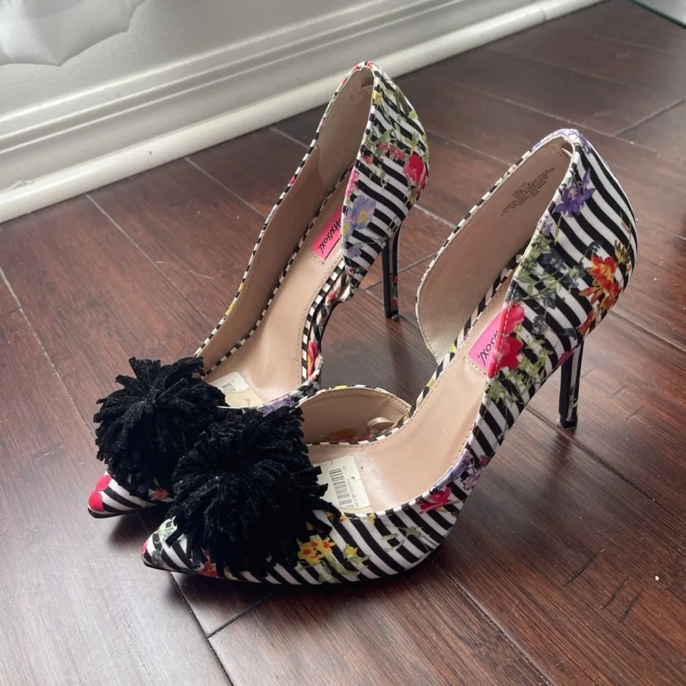 Betsey Johnson Heels - Picture 2 of 5